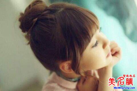 揭秘?zé)衢T女生網(wǎng)名背后的故事，變化、學(xué)習(xí)與自信的力量