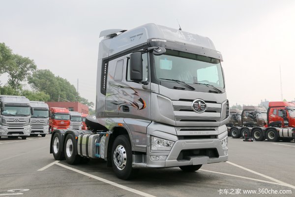 最新款解放JH7牽引車，科技與性能的完美融合