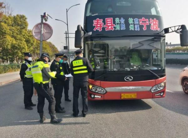 杭州交警最新動態(tài)，探討與觀點分析